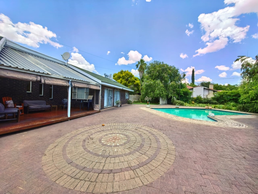 4 Bedroom Property for Sale in Vaalpark Free State